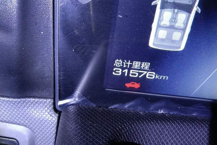 Used Wuling Hongguang MINIEV 2021 Macaron Premium Model – Lithium Iron Phosphate Odometer Close Up