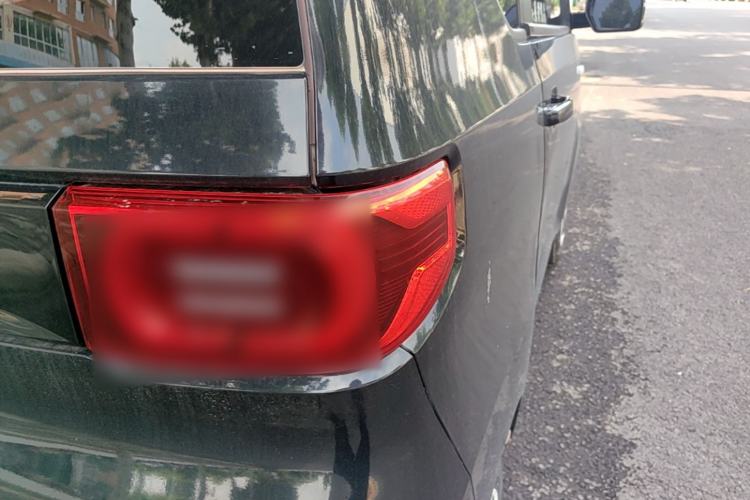 Used Wuling Hongguang MINIEV 2021 Macaron Premium Model – Lithium Iron Phosphate Right Rear Taillight