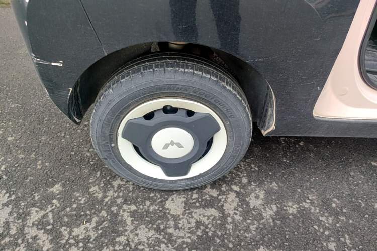 Used Wuling Hongguang MINIEV 2021 Macaron Premium Model – Lithium Iron Phosphate Right Rear Wheel Hub
