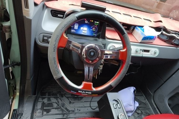 Used Wuling Hongguang MINIEV 2021 Macaron Premium Model – Lithium-NMC Steering Wheel