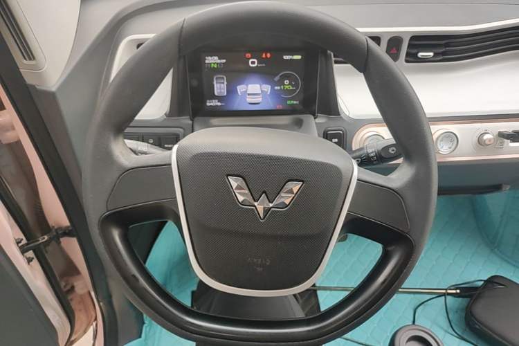 Used Wuling Hongguang MINIEV 2021 Macaron Premium Model – Lithium Iron Phosphate Steering Wheel