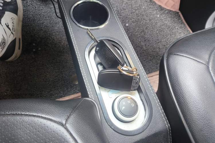 Used Wuling Hongguang MINIEV 2021 Macaron Premium Model – Lithium Iron Phosphate Vehicle Key