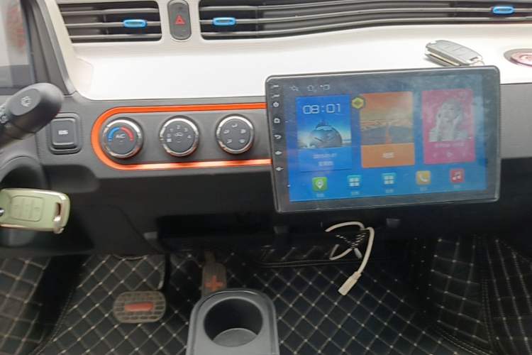 Used Wuling Hongguang MINIEV 2021 Macaron Fashion Model Lithium Iron Phosphate Audio And AC Panel