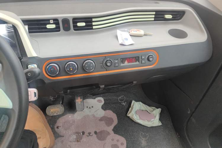 Used Wuling Hongguang MINIEV 2021 Macaron Fashion Edition Lithium-Ion Battery Audio And AC Panel