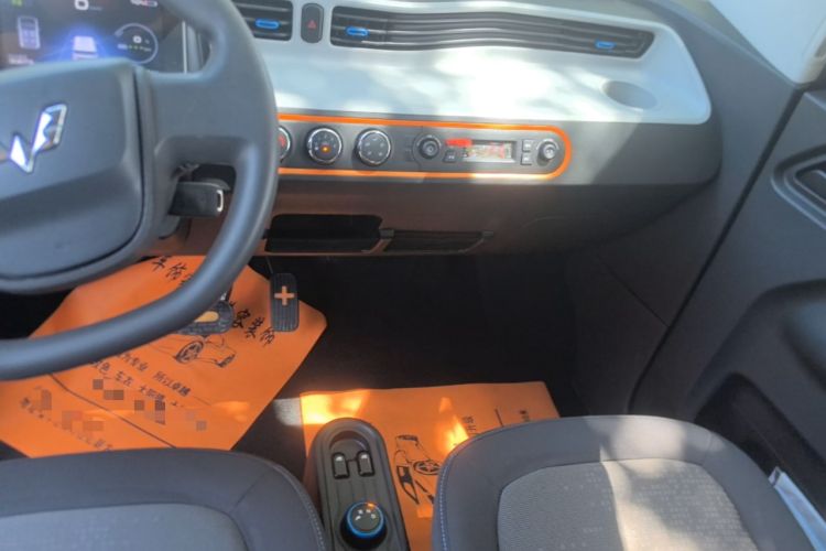 Used Wuling Hongguang MINIEV 2021 Macaron Fashion Model Lithium Iron Phosphate Audio And AC Panel