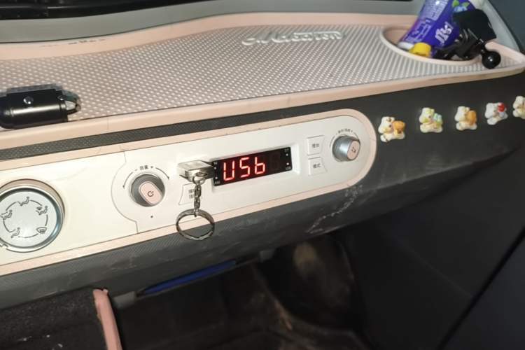 Used Wuling Hongguang MINIEV 2021 Macaron Premium Model – Lithium Iron Phosphate Audio And AC Panel