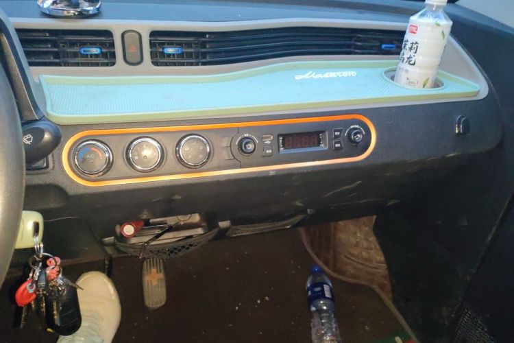 Used Wuling Hongguang MINIEV 2021 Macaron Fashion Model Lithium Iron Phosphate Audio And AC Panel