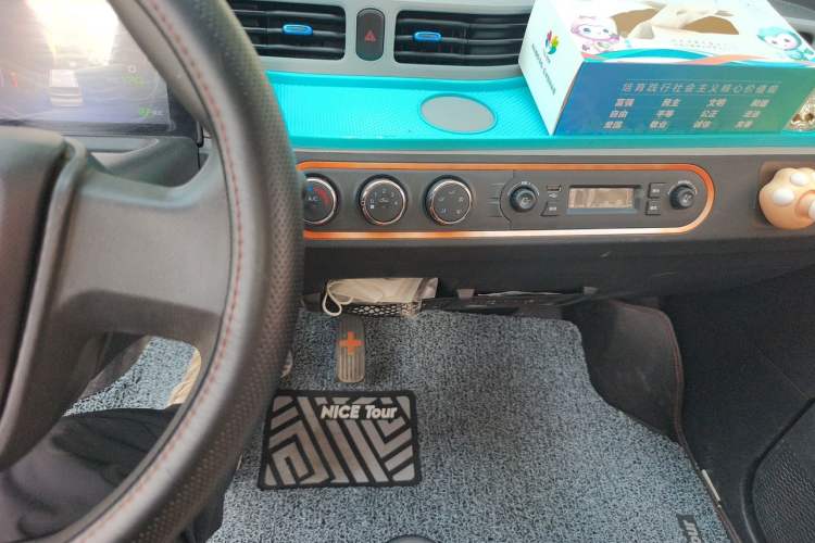 Used Wuling Hongguang MINIEV 2021 Macaron Premium Model – Lithium Iron Phosphate Audio And AC Panel