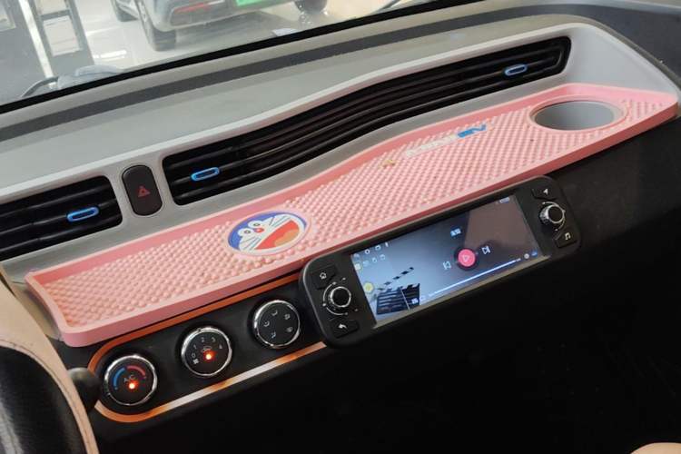 Used Wuling Hongguang MINIEV 2021 Macaron Fashion Model Lithium Iron Phosphate Audio And AC Panel