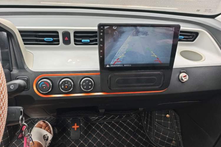 Used Wuling Hongguang MINIEV 2021 Macaron Fashion Edition Lithium-Ion Battery Audio And AC Panel