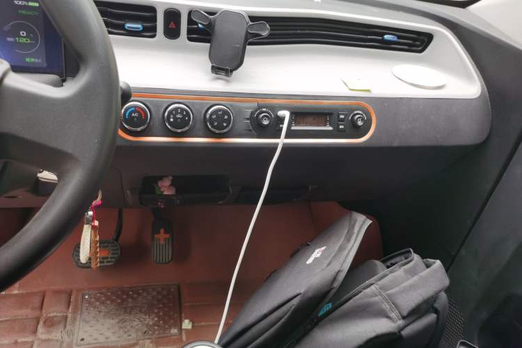 Used Wuling Hongguang MINIEV 2021 Macaron Fashion Model Lithium Iron Phosphate Audio And AC Panel