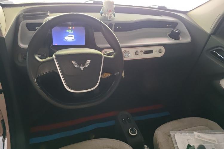Used Wuling Hongguang MINIEV 2021 Macaron Premium Model – Lithium Iron Phosphate Center Console