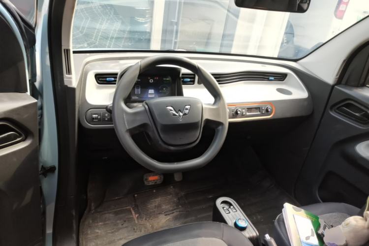Used Wuling Hongguang MINIEV 2021 Macaron Premium Model – Lithium Iron Phosphate Center Console