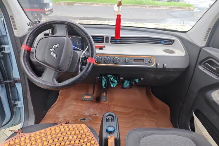 Used Wuling Hongguang MINIEV 2021 Macaron Premium Model – Lithium Iron Phosphate Center Console