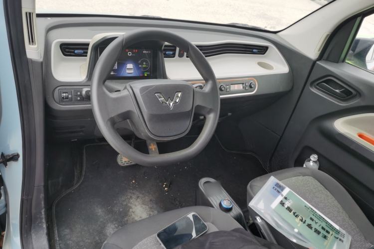 Used Wuling Hongguang MINIEV 2021 Macaron Fashion Edition Lithium-Ion Battery Center Console