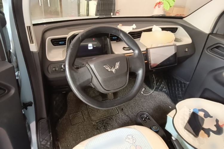 Used Wuling Hongguang MINIEV 2021 Macaron Premium Model – Lithium Iron Phosphate Center Console