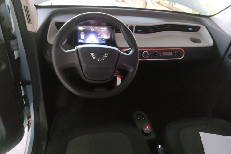 Used Wuling Hongguang MINIEV 2021 Macaron Premium Model – Lithium-NMC Center Console