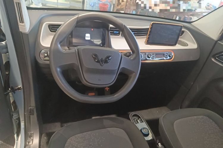 Used Wuling Hongguang MINIEV 2021 Macaron Fashion Edition Lithium-Ion Battery Center Console