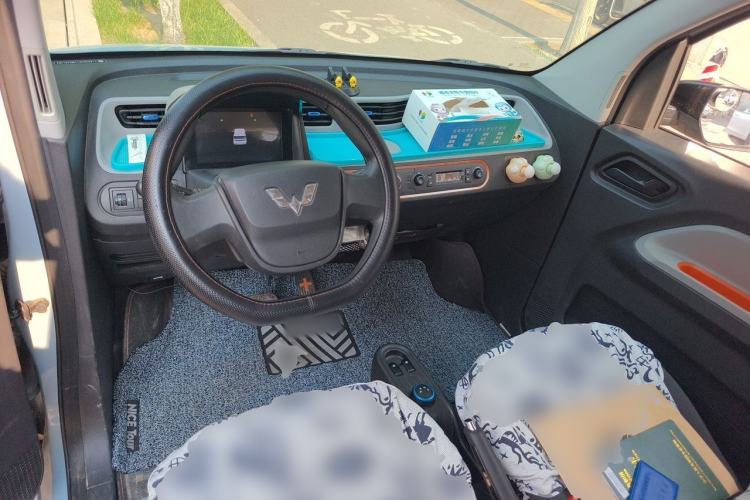 Used Wuling Hongguang MINIEV 2021 Macaron Premium Model – Lithium Iron Phosphate Center Console