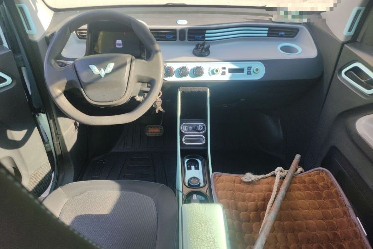 Used Wuling Hongguang MINIEV 2021 Macaron Premium Model – Lithium Iron Phosphate Center Console