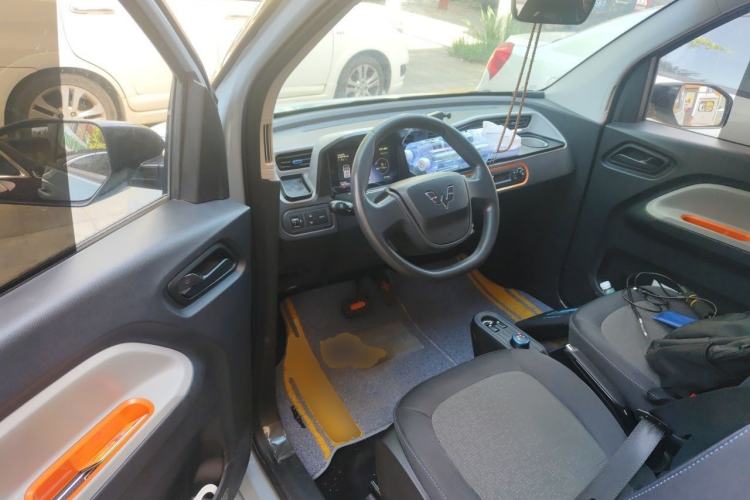 Used Wuling Hongguang MINIEV 2021 Macaron Premium Model – Lithium-NMC Driver Seat