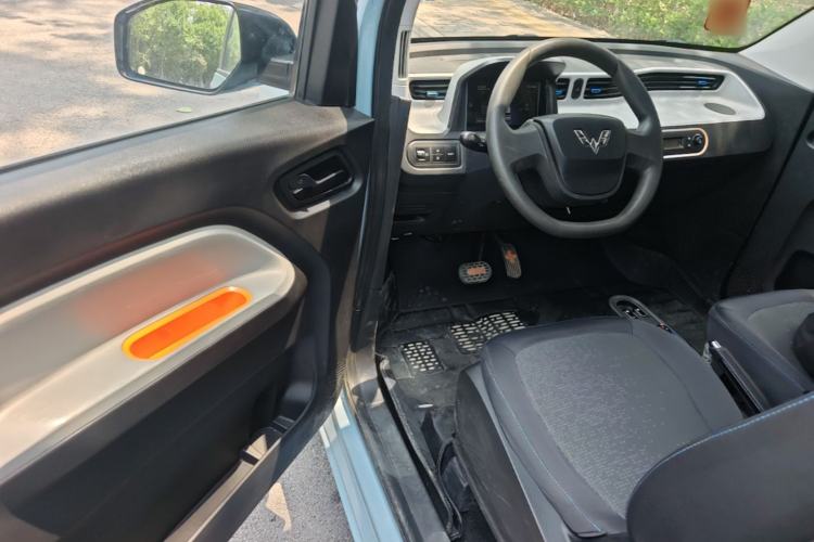 Used Wuling Hongguang MINIEV 2021 Macaron Fashion Model Lithium Iron Phosphate Driver Seat