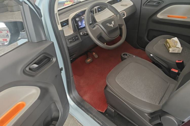 Used Wuling Hongguang MINIEV 2021 Macaron Fashion Model Lithium Iron Phosphate Driver Seat