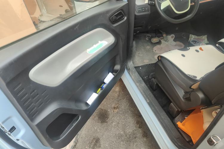 Used Wuling Hongguang MINIEV 2021 Macaron Fashion Edition Lithium-Ion Battery Driver Seat