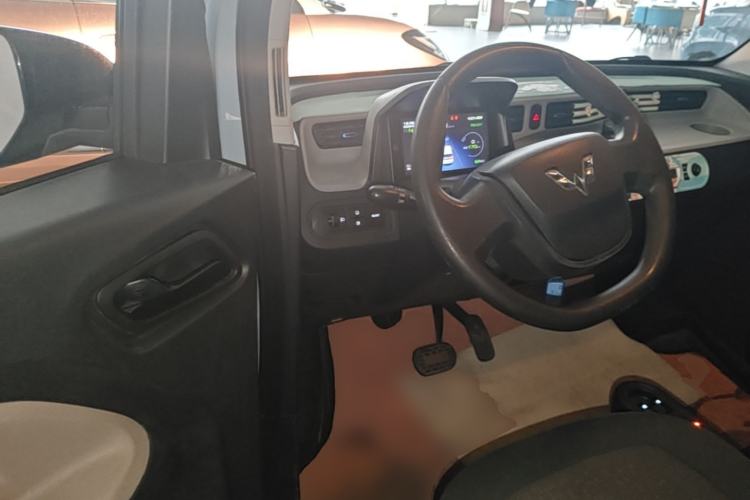 Used Wuling Hongguang MINIEV 2021 Macaron Premium Model – Lithium Iron Phosphate Driver Seat