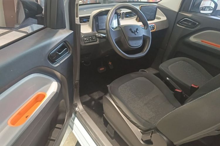Used Wuling Hongguang MINIEV 2021 Macaron Fashion Edition Lithium-Ion Battery Driver Seat