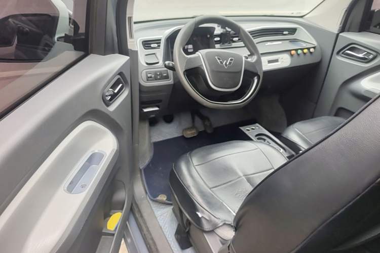 Used Wuling Hongguang MINIEV 2021 Macaron Premium Model – Lithium Iron Phosphate Driver Seat