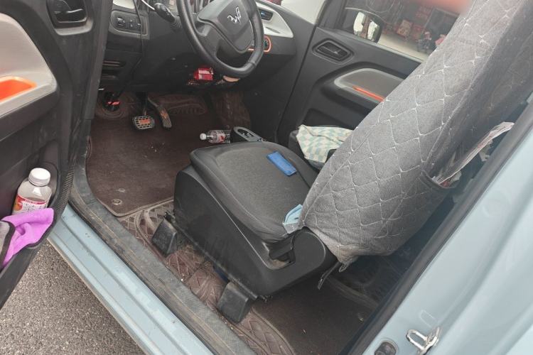 Used Wuling Hongguang MINIEV 2021 Macaron Fashion Model Lithium Iron Phosphate Driver Seat