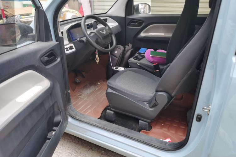 Used Wuling Hongguang MINIEV 2021 Macaron Fashion Model Lithium Iron Phosphate Driver Seat
