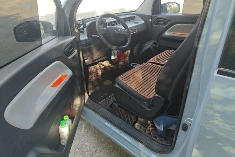 Used Wuling Hongguang MINIEV 2021 Macaron Fashion Model Lithium Iron Phosphate Driver Seat