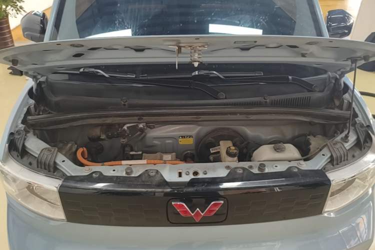 Used Wuling Hongguang MINIEV 2021 Macaron Fashion Model Lithium Iron Phosphate Engine Bay