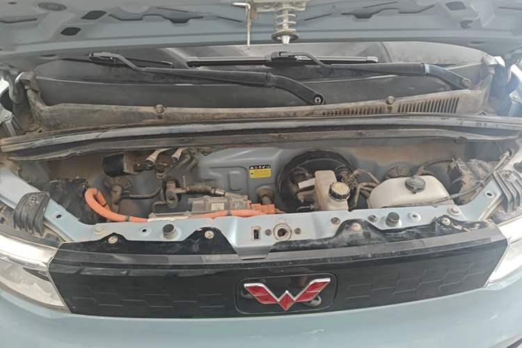 Used Wuling Hongguang MINIEV 2021 Macaron Fashion Model Lithium Iron Phosphate Engine Bay