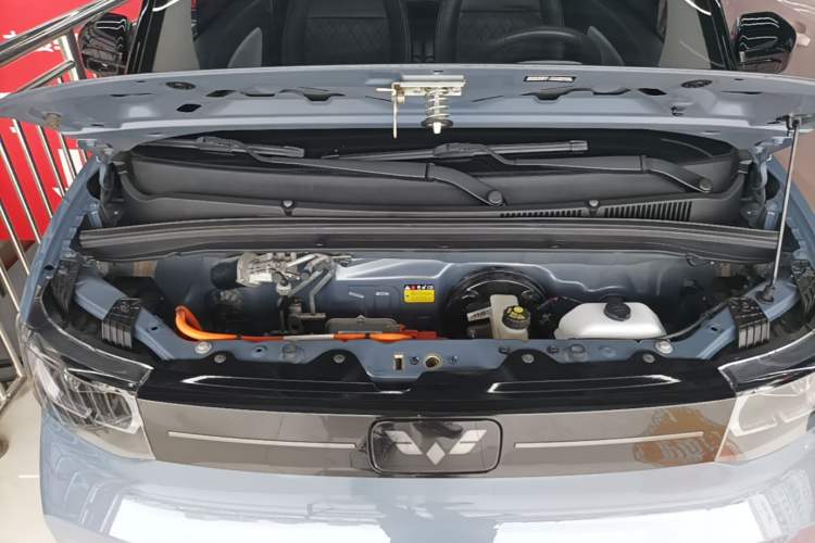 Used Wuling Hongguang MINIEV 2021 Macaron Premium Model – Lithium Iron Phosphate Engine Bay