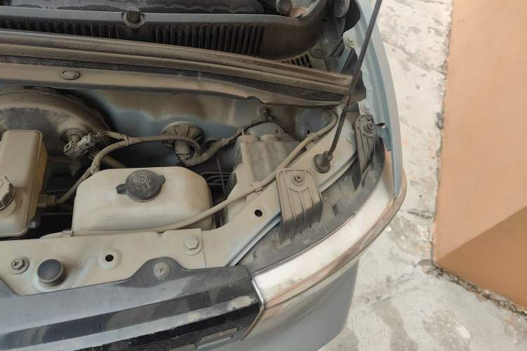 Used Wuling Hongguang MINIEV 2021 Macaron Fashion Edition Lithium-Ion Battery Engine Bay Left