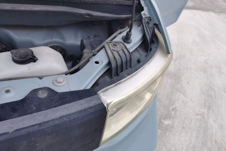 Used Wuling Hongguang MINIEV 2021 Macaron Fashion Edition Lithium-Ion Battery Engine Bay Left