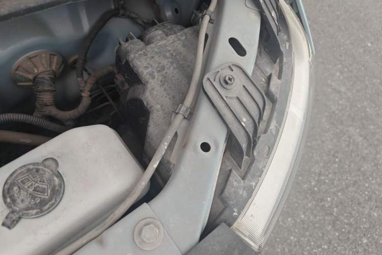 Used Wuling Hongguang MINIEV 2021 Macaron Fashion Model Lithium Iron Phosphate Engine Bay Left