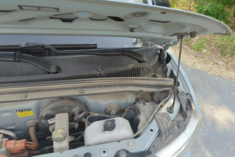 Used Wuling Hongguang MINIEV 2021 Macaron Fashion Model Lithium Iron Phosphate Engine Bay Left