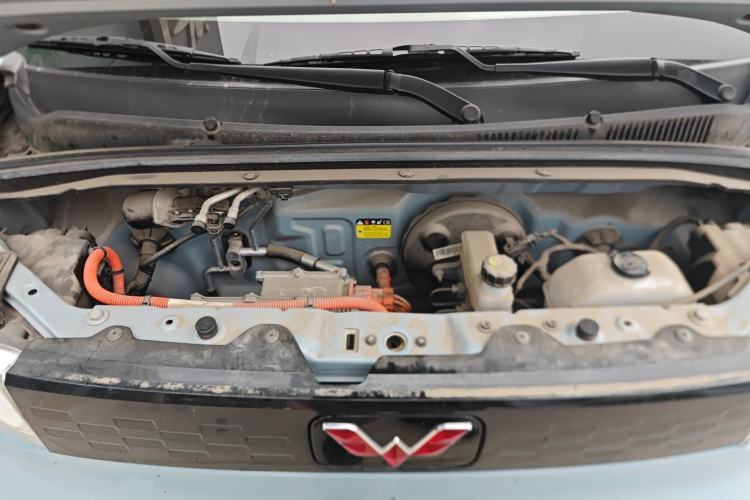 Used Wuling Hongguang MINIEV 2021 Macaron Fashion Model Lithium Iron Phosphate Engine Bay