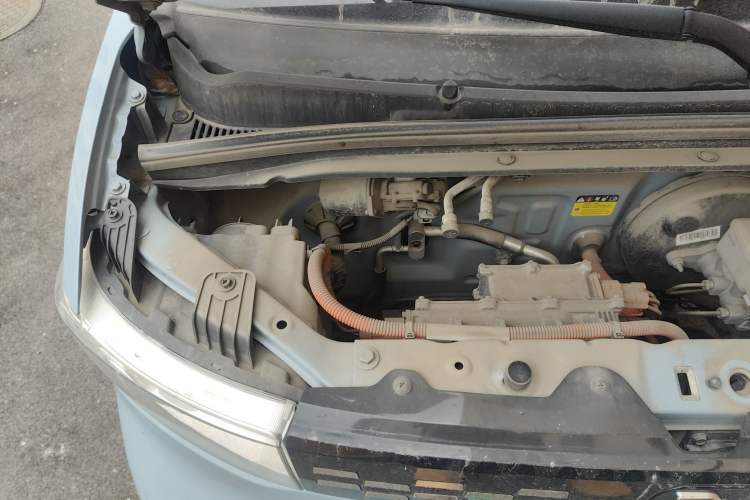 Used Wuling Hongguang MINIEV 2021 Macaron Fashion Edition Lithium-Ion Battery Engine Bay Right