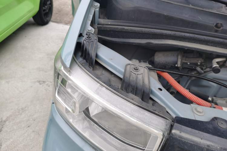 Used Wuling Hongguang MINIEV 2021 Macaron Fashion Edition Lithium-Ion Battery Engine Bay Right
