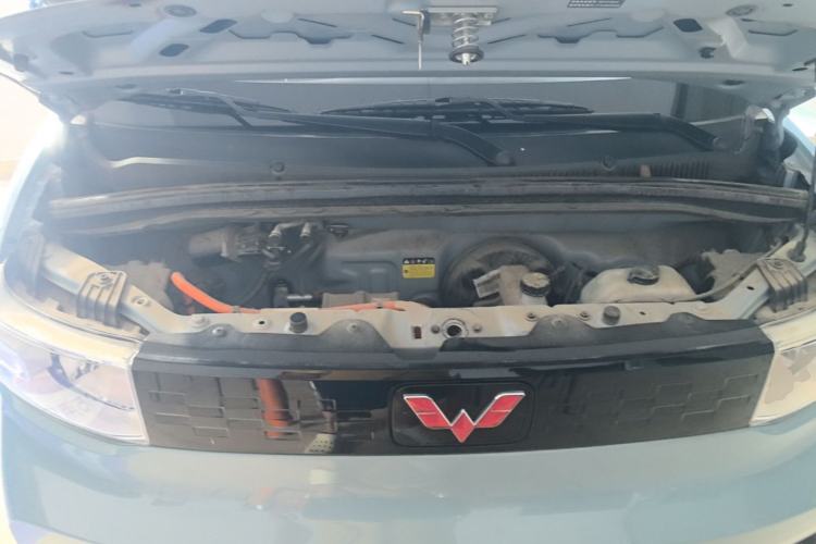Used Wuling Hongguang MINIEV 2021 Macaron Fashion Model Lithium Iron Phosphate Engine Bay