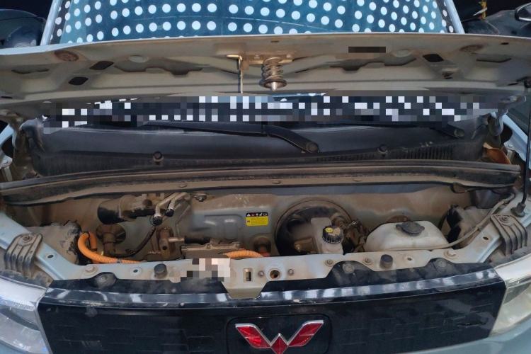 Used Wuling Hongguang MINIEV 2021 Macaron Fashion Model Lithium Iron Phosphate Engine Bay