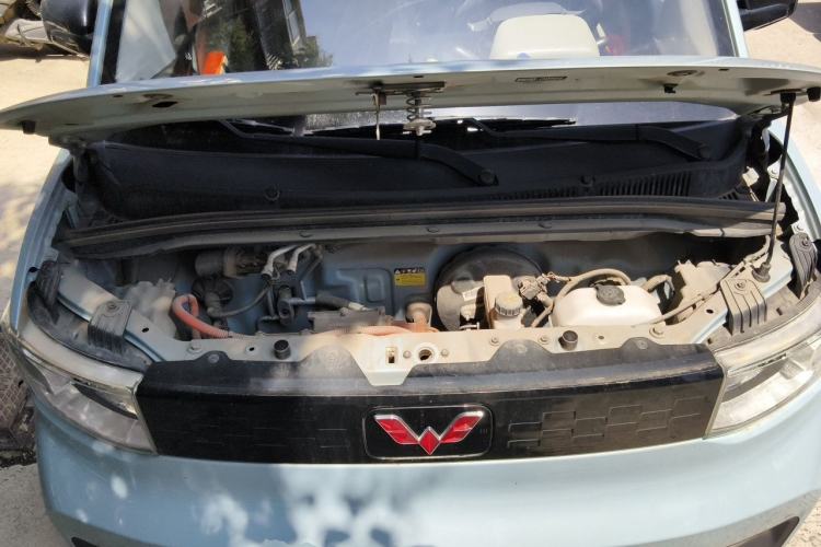 Used Wuling Hongguang MINIEV 2021 Macaron Fashion Edition Lithium-Ion Battery Engine Bay