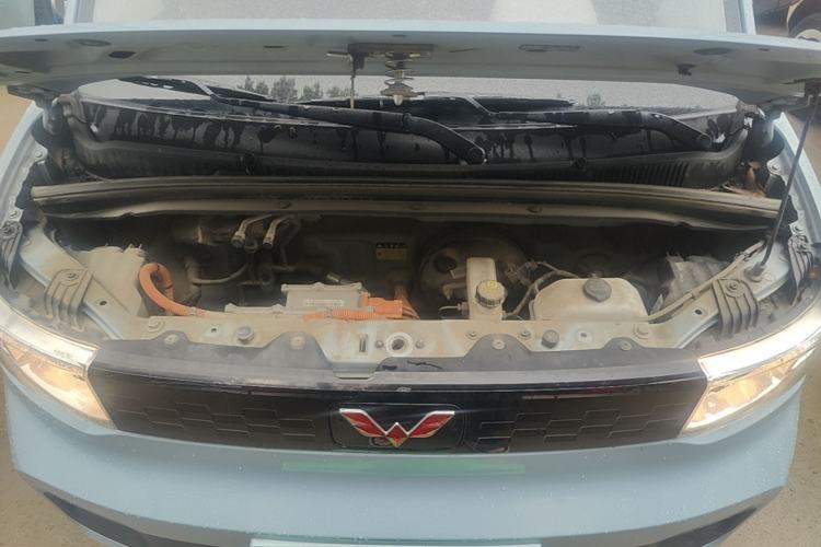 Used Wuling Hongguang MINIEV 2021 Macaron Fashion Model Lithium Iron Phosphate Engine Bay