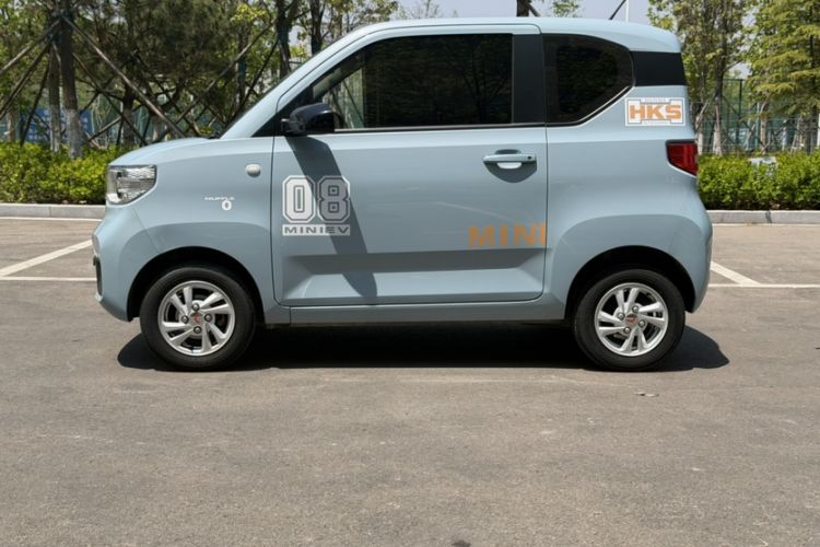 Used Wuling Hongguang MINIEV 2021 Macaron Fashion Model Lithium Iron Phosphate Exterior 2