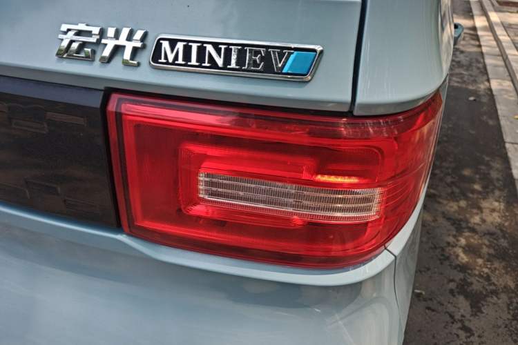Used Wuling Hongguang MINIEV 2021 Macaron Fashion Model Lithium Iron Phosphate Exterior 3